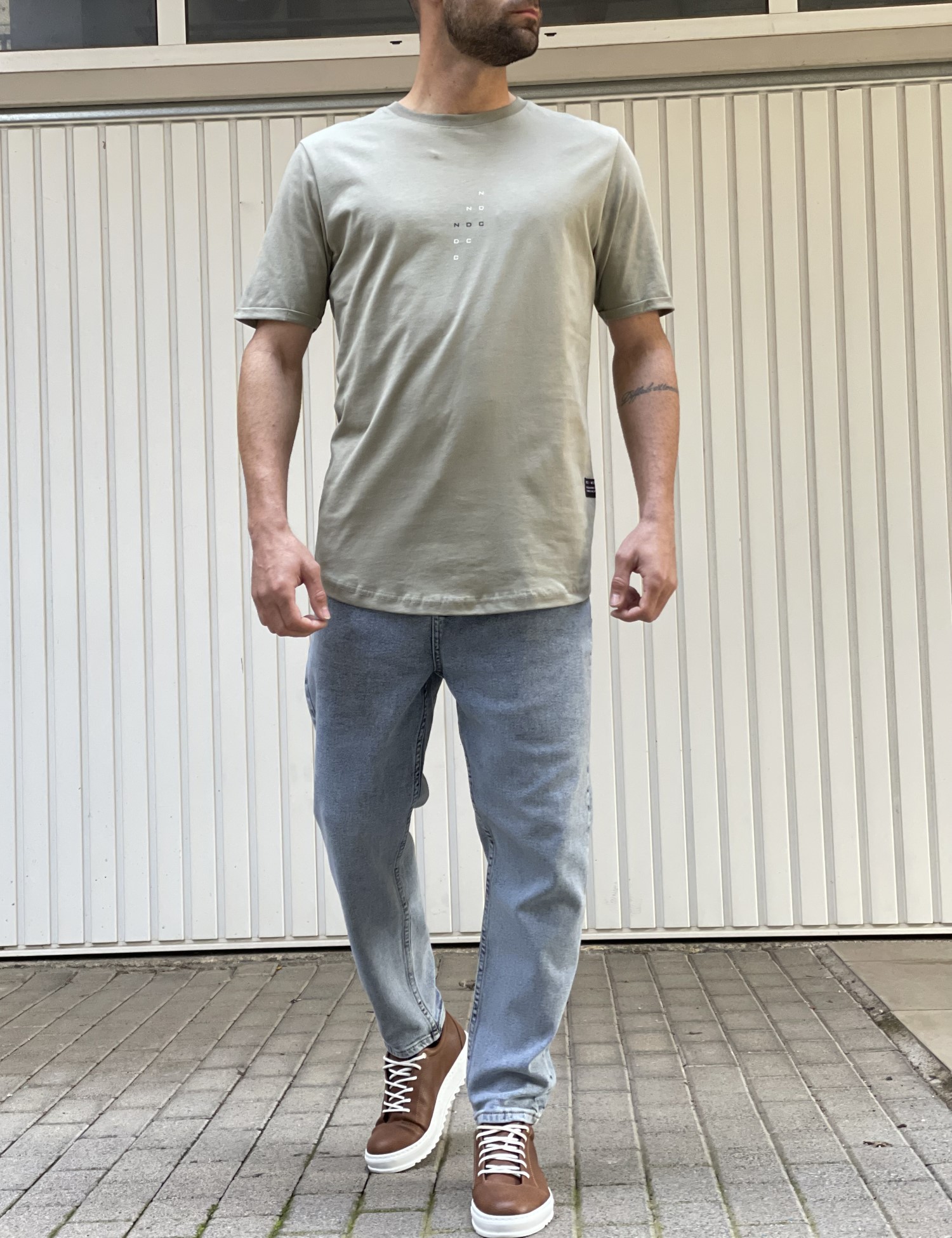 Ανδρικό ανοιχτό χλώριο Loose τζιν ελαστικό πεντάτσεπο με φερμουάρ 8304G φωτογραφία